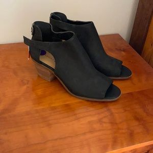 Lucky Brand opened-toed booties